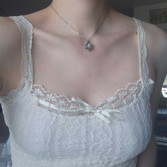 Vintage antique silver and quartz round fairy necklace with a small silver chain - Picture 4 of 8